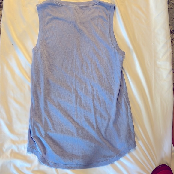 Athleta Women’s sleeveless t shirt - Picture 5 of 5